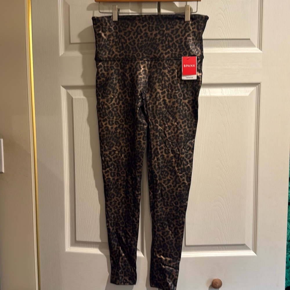 NWT, Leopard Spanx, XL.